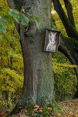 Baumschrein an einer Linde der Baumallee in Lipová u Šluknova 3