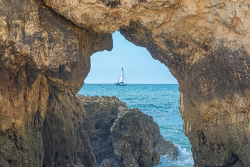 Praia dos Três Castelos, plage public de la ville de Portimao, ville balnéaire du sud du Portugal...