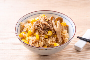 コーンとツナの炊き込みご飯