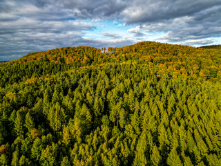 Naklejka premium Eine wunderschöne kleine Wanderung durch den Herbst im Südwesten des Thüringer Waldes rund um Schmalkalden - Thüringen - Deutschland