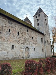 Obraz premium Blick auf Benediktinerkloster Flechtdor in der Gemeinde Diemelsee in Hessen