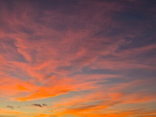 Cielos de atardecer en Noviembre 2025