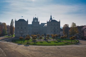Schlossplatz und Ehrenburg in Oberfranken Deutschland