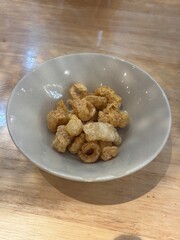 Fried pork rinds