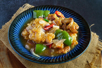 Chilli Mushroom in Dark Soy Sauce | Indo-Chinese Stir Fry | Spicy Mushroom Recipe with Peppers and Thick Asian Sauce
