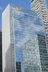 Fototapeta premium south elevation of One York Street with corporate logo of Sun Life Financial located at 1 York St between Harbour St and Lake Shore Blvd W, Toronto