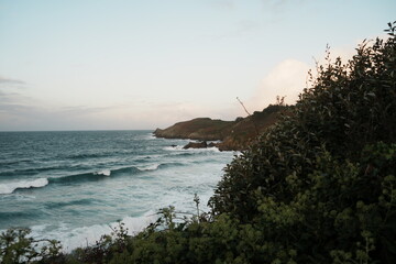 Lever de soleil sur le phare du Petit-Minou dans le rade de Brest en Bretagne - France - Europe