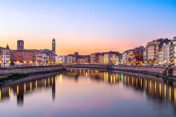 Fototapeta premium Pisa, Italy skyline on the Arno River 985