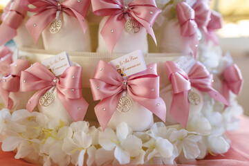 flower, gift, celebration, communion, party favor, sugared-almond, party, sweet, bow, almond, wedding, comfit, confection, sugar, background, ribbon, baptism, religion, colours, event, decoration, chi