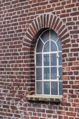Fototapeta premium Düstermühle-Rundbogenfenster