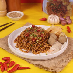 spaghetti with tomato sauce