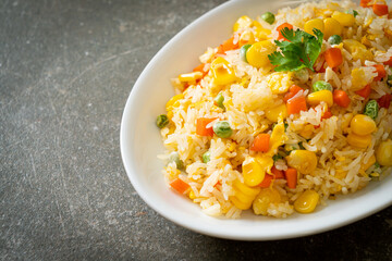 fried rice with mixed vegetable (carrot, green bean peas, corn) and egg