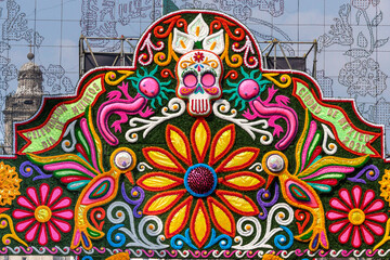  Large Colorful And Intricate