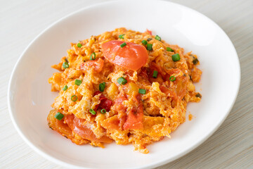 Stir-fried tomatoes with egg or Scrambled eggs with tomatoes