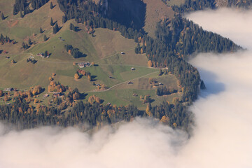 Blickfang vom Gipfel des Männlichen, Hochnebel verschluckt das Tal der Lütschine