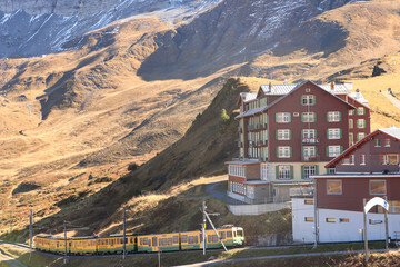 Wanderparadies Kleine Scheidegg (Jungfrauregion), Ankunft der Wengeralpbahn