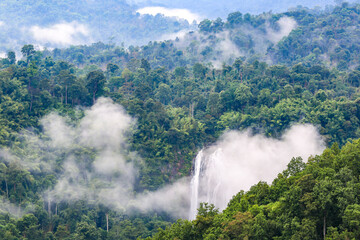 Fototapeta premium Khlong Lan Waterfall is a large and beautiful waterfall in Khlong Lan National Park, Kamphaeng Phet Province. THAILAND