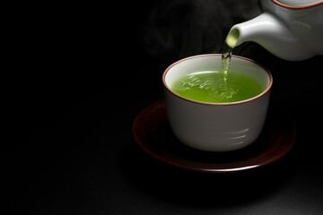 お茶をいれる