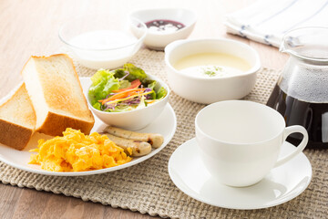 朝食