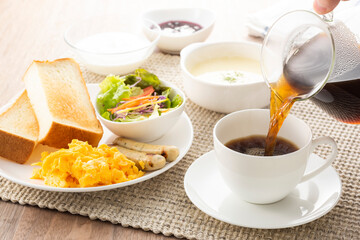 朝食にコーヒー