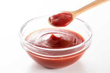 トマトケチャップと木製スプーン