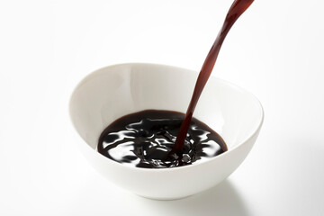 ウスターソース 注ぎ入れる