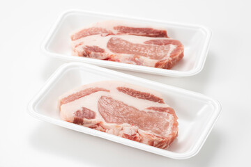 パック入り豚肉
