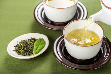 緑茶と茶葉
