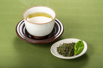緑茶と茶葉