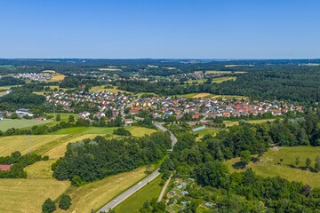 Obraz premium Herrlicher Sommertag im Jagsttal rund um Ellwangen-Schönenberg in der Region Ostwürttemberg