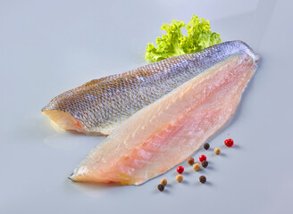 Seebarschfilets, Fischfilets, isoliert, frisch, Seebarsch, Fisch, 