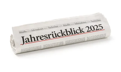 Fototapeten Pony Zeitungsrolle mit der Überschrift Jahresrückblick 2025  © Zerbor