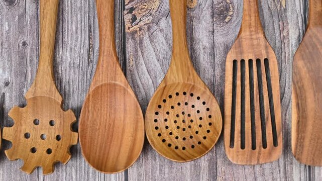  video of wooden kitchen spoons