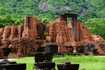 ベトナムのミーソン遺跡
