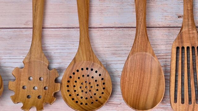  video of wooden kitchen spoons
