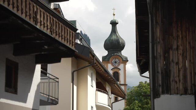 View of St. Leonhard church in Mittersill on a sunny day, Mittersill, Salzburg, Pinzgau Region, Austria, Europe