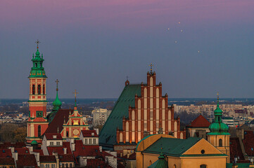 Tajemnicze światła, flary  nad Warszawska Starówką i Kościołem św. Anny © smoku7979