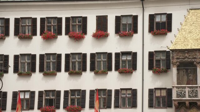 View of Golden Roof (Goldenes Dachl) in Herzog-Friedrich-Strasse on a sunny day, Innsbruck, Tyrol, Austria, Europe