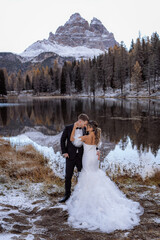 Hochzeitspaar bei den Drei Zinnen