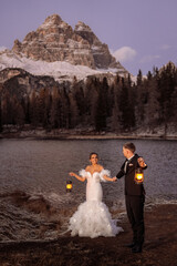 Hochzeitspaar bei den Drei Zinnen