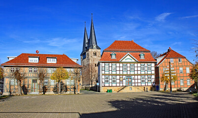 Derenburg: Marktplatz mit historischem Rathaus (1713, Sachsen-Anhalt)