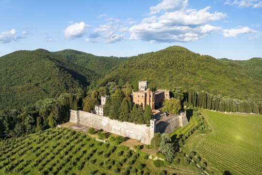 Castello di Brolio, Brolio Castle, Chianti region, Ricasoli Winery, Siena Province, Tuscany, Italy