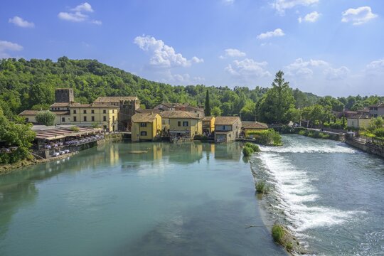 View of the village from the Visconti Bridge dating from 1395, Borghetto, Valeggio sul Mincio, Province of Verona, Italy