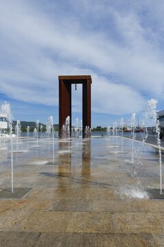 25 de April monument and water games, Freedom Square, Viana do Castelo, Minho, Portugal