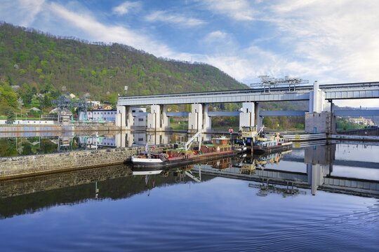 Strekov sluice gate and hydro power plant on the Elbe River, Bohemia, Czech Republic