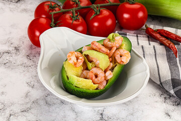 Dietary avocado cut with prawn