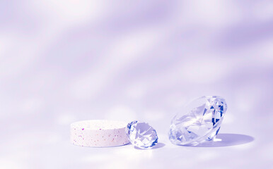 Luxury diamond product display with gemstones and a white pedestal on a soft pastel background. Elegant jewelry scene ideal for premium branding, advertising and ecommerce mockups.