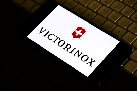 Victorinox - Empresa su&iacute;&ccedil;a que se tornou mundialmente famosa pela fabrica&ccedil;&atilde;o do canivete su&iacute;&ccedil;o, um item ic&ocirc;nico de alta qualidade.