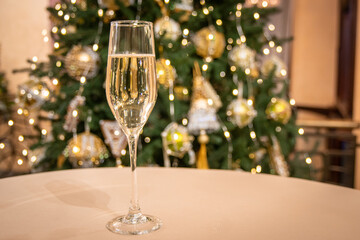 glasses of champagne