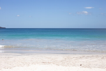 Fototapeta premium tropical beach with blue sky